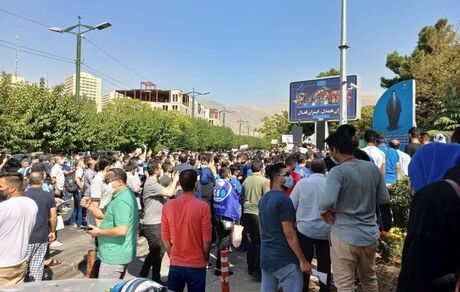 هواداران استقلال باز هم تجمع اعتراضی کردند