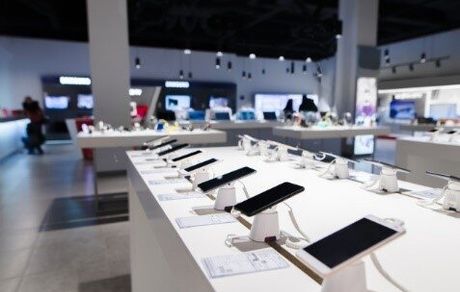 حمایت از تولید تلفن همراه/ هدف‌گذاری تولید ۱۰ میلیون دستگاه موبایل تا ۱۴۰۴