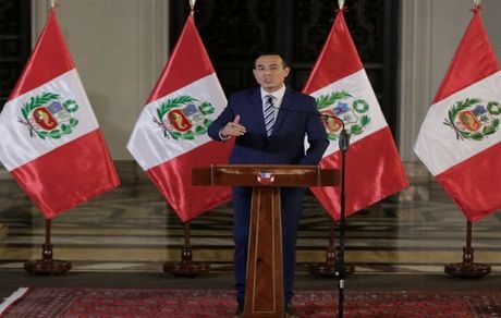 رئیس جمهور پرو برکنار شد