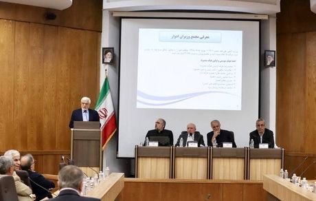 عارف: کنار هم قرار گرفتن دو جریان سیاسی باعث هم‌افزایی به نفع نظام می‌شود
