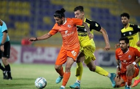 آغاز فصل جدید لیگ دسته یک فوتبال: سایپا موقف شد / مس سونگون باخت