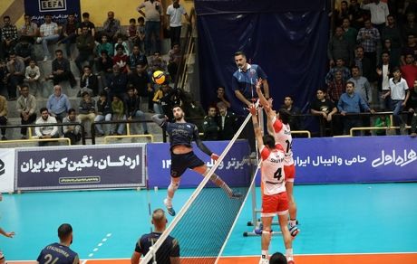 ادامه صدرنشین فولاد سیرجان در لیگ برتر والیبال / شهرداری ارومیه باز هم باخت