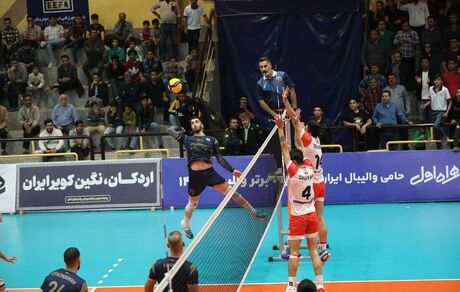 ادامه صدرنشین فولاد سیرجان در لیگ برتر والیبال / شهرداری ارومیه باز هم باخت