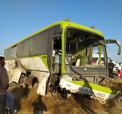 این بار واژگونی اتوبوس در استان کرمان با ۱۳ مصدوم