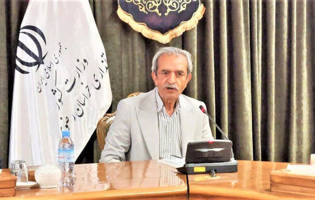 سهم کشور از اقتصاد جهانی نسبت به ۴۰ سال قبل نصف شده است/سیاست داخل و خارج در خدمت اقتصاد نیست