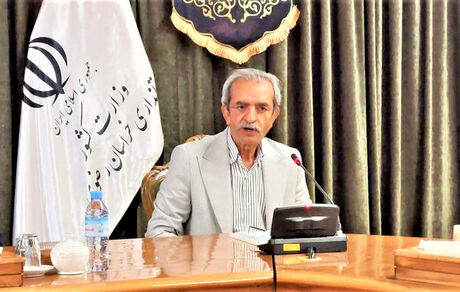 سهم کشور از اقتصاد جهانی نسبت به ۴۰ سال قبل نصف شده است/سیاست داخل و خارج در خدمت اقتصاد نیست