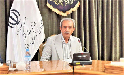 سهم کشور از اقتصاد جهانی نسبت به ۴۰ سال قبل نصف شده است/سیاست داخل و خارج در خدمت اقتصاد نیست