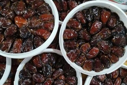 ذخیره‌سازی ۹۰۰ تن خرما برای ماه رمضان