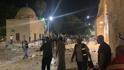۱۷۸ مجروح در حمله پلیس اسرائیل به مسجدالاقصی / سه خبرنگار مصدوم شدند / ایران و ترکیه محکوم کردند