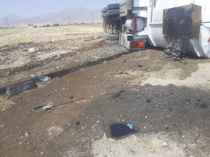 واژگونی تانکر حامل گازوئیل در جاده قروه همدان