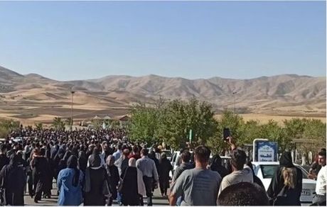 مراسم خاکسپاری مهسا امینی برگزار شد