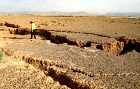 احتمال تخریب برخی ابنیه تاریخی بدلیل فرونشست