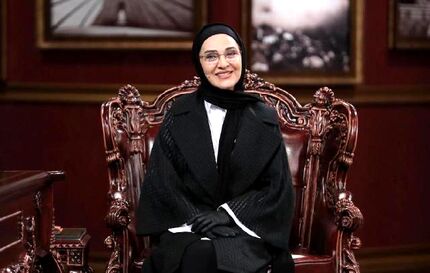 وقتی مدیری در افشای سن و سال رویا نونهالی ناکام ماند/ کنایه جالب داور «عصر جدید» به سیاستمداران 