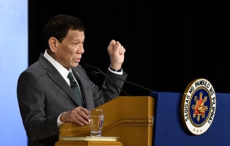 دوترته خطاب به فیلیپینی‌ها: یا واکسن کرونا یا زندان!