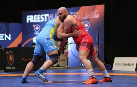 درگیری و بگو مگو بخاطر اشتباهات تیم داوری و فنی جام تختی