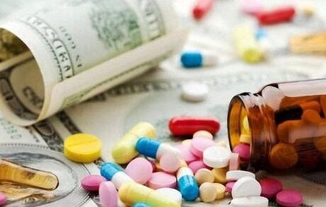 ذخایر مواد اولیه تولید دارو به کمترین میزان رسید/ ارز دو نرخی منجر به کمبود دارو می‌شود