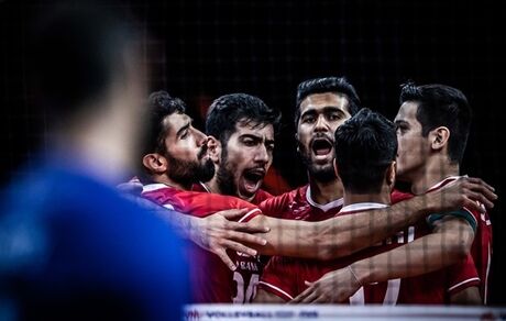  والیبال ایران در مسابقات قهرمانی آسیا با چه تیم‌‌هایی همگروه شد؟