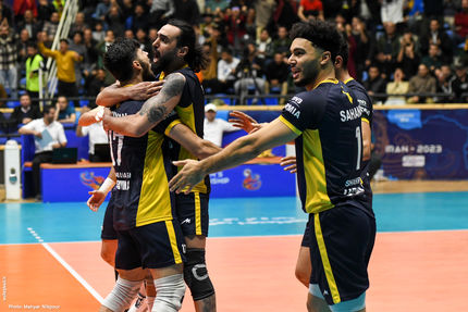 نبرد صدرنشینان لیگ برتر والیبال در یزد را شهرداری ارومیه برد