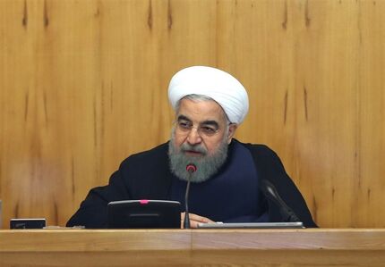 روحانی: تقویت شبکه ملی اطلاعات به‌معنای قطع اینترنت خارجی نیست/هیچ چیزی از مردم مخفی نماند