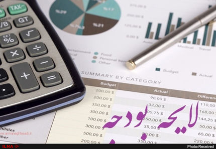 وزیر اقتصاد: اصلاحیه لایحه بودجه تا یکشنبه نهایی می شود/ برخی ها در بورس مداخلات غیر حرفه ای کردند