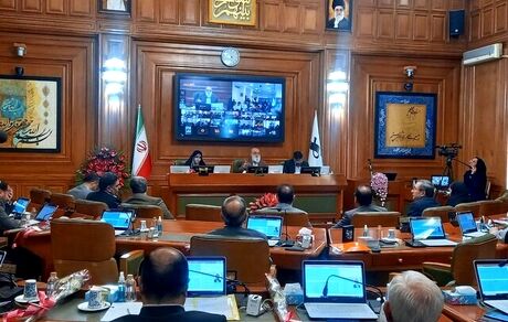 جنجال در شورای شهر تهران: خروج اعضا هنگام سخنرانی شهردار
