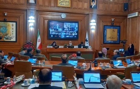 جنجال در شورای شهر تهران: خروج اعضا هنگام سخنرانی شهردار