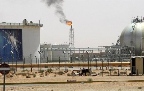 پالایشگاه نفت ریاض مورد حمله پهپادی قرار گرفت
