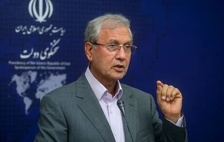 عذرخواهی رسمی دولت در خصوص حادثه واژگونی اتوبوس خبرنگاران و سربازمعلم‌ها / طرح مجلس درباره فضای مجازی بعد از استقرار دولت جدید بررسی شود