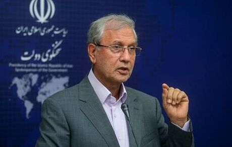 عذرخواهی رسمی دولت در خصوص حادثه واژگونی اتوبوس خبرنگاران و سربازمعلم‌ها / طرح مجلس درباره فضای مجازی بعد از استقرار دولت جدید بررسی شود
