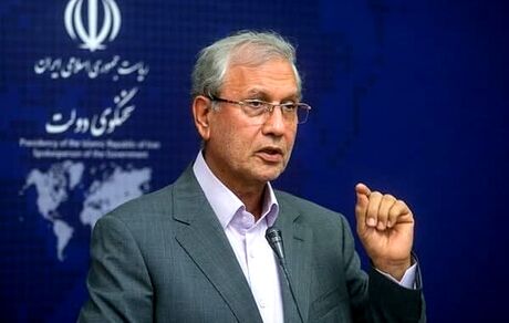 عذرخواهی رسمی دولت در خصوص حادثه واژگونی اتوبوس خبرنگاران و سربازمعلم‌ها / طرح مجلس درباره فضای مجازی بعد از استقرار دولت جدید بررسی شود