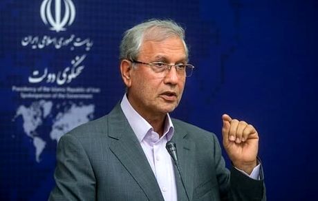 عذرخواهی رسمی دولت در خصوص حادثه واژگونی اتوبوس خبرنگاران و سربازمعلم‌ها / طرح مجلس درباره فضای مجازی بعد از استقرار دولت جدید بررسی شود