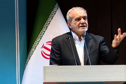 رئیس جمهور:  باور دارم که اگر مردم پای کار بیایند می‌توانیم مشکلات را حل کنیم / اهل وعده دادن نیستم