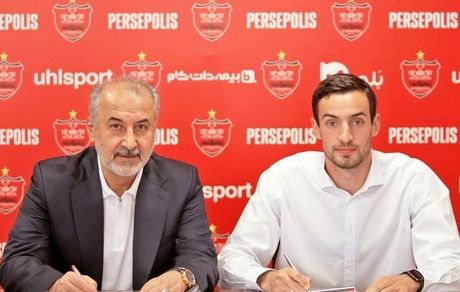 گولسیانی با پرسپولیس امضا کرد