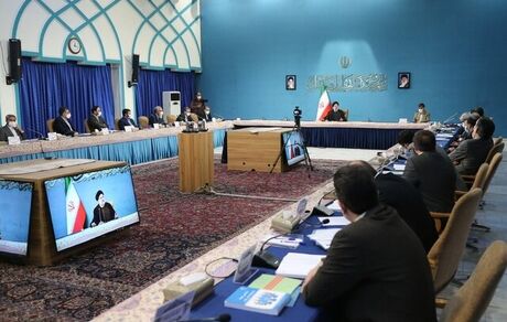 مدیران وظیفه خود را بدون توجه به توصیه‌های دیگران اجرایی کنند