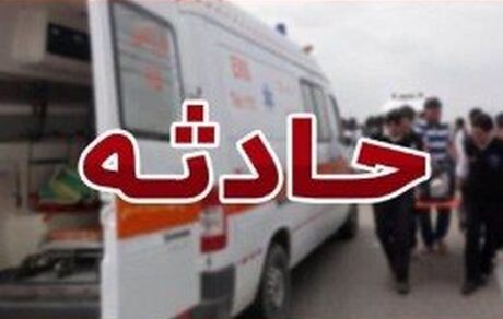 مصدومیت ۱۱ نفر بر اثر برخورد مینی بوس و تریلی در انزلی