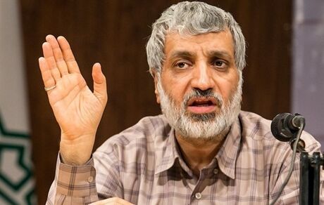 ابراهیم فیاض: آینده جامعه به سمت توتالیتریسم می‌رود