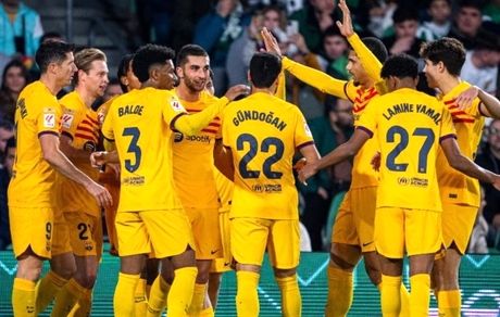 صعود بارسلونا به رده سوم لالیگا با یک برد پرگل