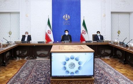 انجام تزریق دُز سوم واکسن کرونا برای کادر بهداشت / آغاز آزمایشی قرنطینه هوشمند