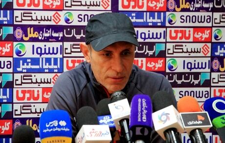 گل‌محمدی: حاضرم تیم را فردا به برانکو بدهم