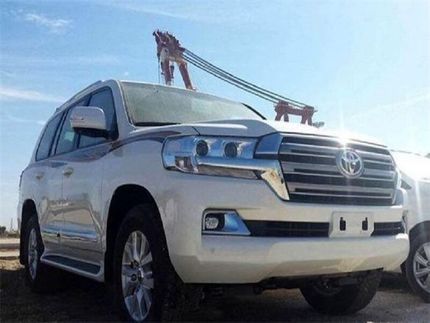 توقیف سه دستگاه تویوتا لندکروز قاچاق در میناب