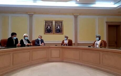 وزیر صمت با وزیر بهداشت عمان دیدار و گفت و گو کرد