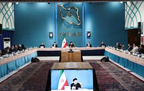 دستگاه‌های اجرایی، واقعیات پیشرفت‌های علمی کشور را بیان کنند