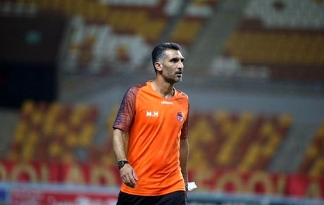 جنگ و دعوای مربیان فولاد و پرسپولیس / هاشمی‌نسب: چون بردیم لجن شدیم؟