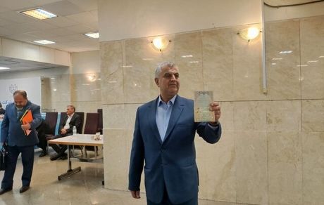 نماینده سابق ایلام، کاندیدای ریاست جمهوری شد