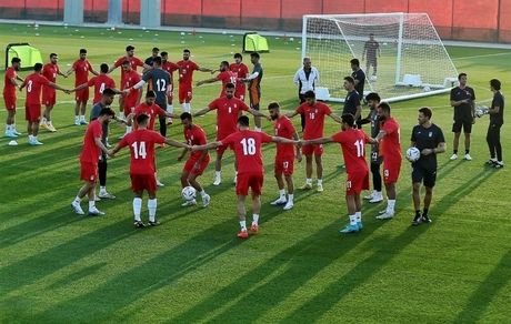 کی‌روش در تمرین امروز تیم ملی فوتبال داور VAR شد!/ بیرانوند بدون محافظ تمرین کرد