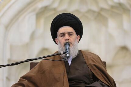 نگاه به نامحرم در فضای مجازی و حقیقی، نور چهره را از بین می‎برد