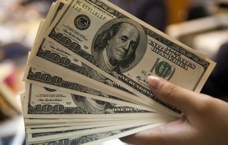 حمل یا نگهداری ارز فاقد صورتحساب معتبر، قاچاق محسوب می‌شود