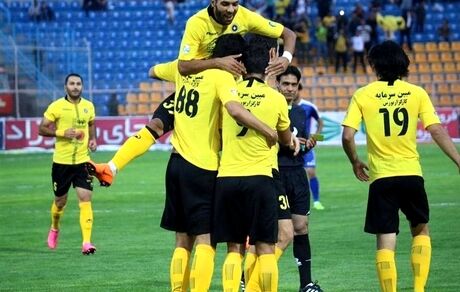 سپاهان دوری از صدر جدول را تاب نیاورد/ قلعه‌نویی مچ «استاد» را خواباند
