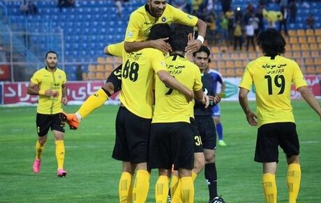سپاهان دوری از صدر جدول را تاب نیاورد/ قلعه‌نویی مچ «استاد» را خواباند
