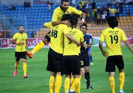 سپاهان دوری از صدر جدول را تاب نیاورد/ قلعه‌نویی مچ «استاد» را خواباند
